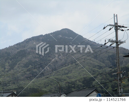 山に囲まれた山 山に囲まれた山 114521766