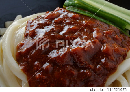 ジャージャー麺 ジャージャーうどん 114521973