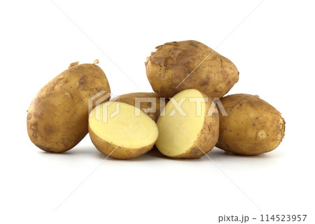 Fresh early potatoes isolated on white background 114523957