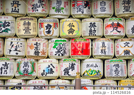 京都　松尾大社　酒樽（京都府京都市西京区） 114526816