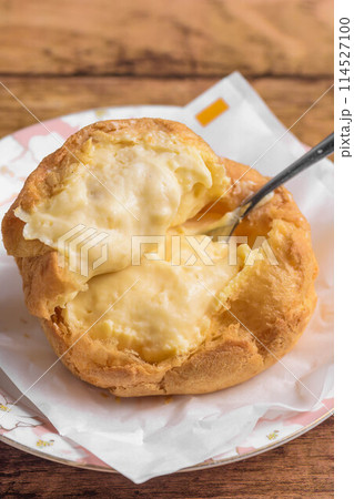 カスタードシュークリーム カスタードシュークリーム 114527100