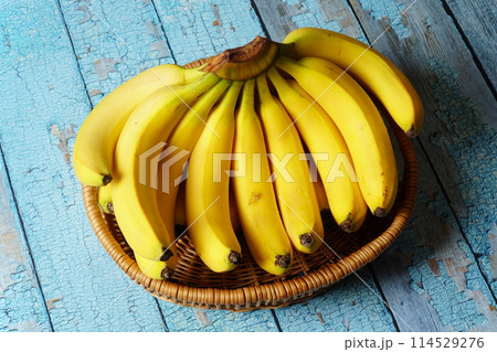 bananas on the wooden floor bananas on the wooden floor 114529276