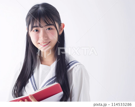 ノートを持つアジア人学生 114533286