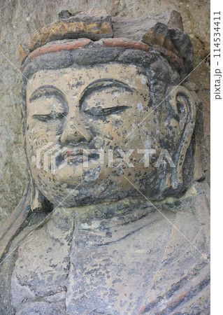 国宝臼杵石仏、古園石仏の中尊「大日如来坐像」 114534411