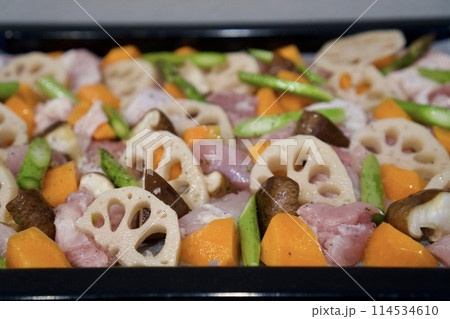 チキンのぎゅうぎゅう焼き チキンのぎゅうぎゅう焼き 114534610