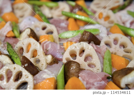 チキンのぎゅうぎゅう焼き 114534611