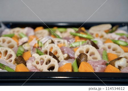 チキンのぎゅうぎゅう焼き 114534612