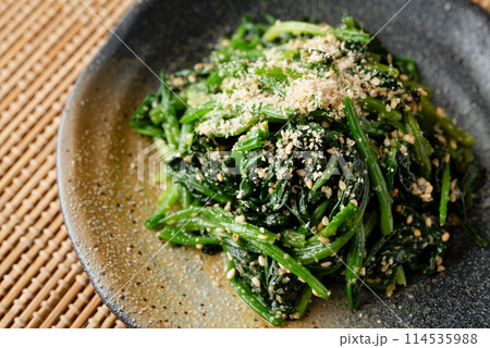 ほうれん草のごま和え 114535988
