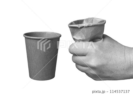 recycled paper cups 114537137