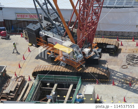 渋谷スクランブルスクエア建設工事現場の大型クレーン 2016/8/25 渋谷スクランブルスクエア建設工事現場の大型クレーン 2016/8/25 114537555