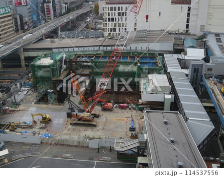 渋谷スクランブルスクエア建設工事現場の大型クレーン 2016/12/7 渋谷スクランブルスクエア建設工事現場の大型クレーン 2016/12/7 114537556