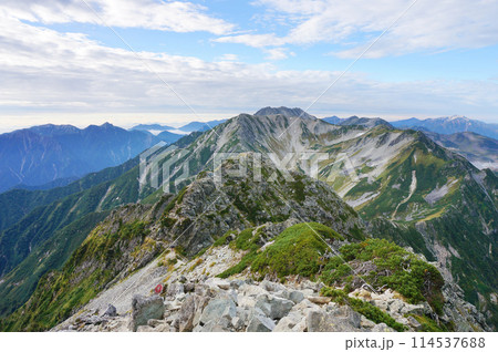 険しく危険な岩山の劒岳登山の風景(剱岳,剣岳) 険しく危険な岩山の劒岳登山の風景(剱岳,剣岳) 114537688
