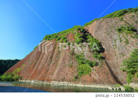 【和歌山県】快晴の古座川の一枚岩 【和歌山県】快晴の古座川の一枚岩 114538052