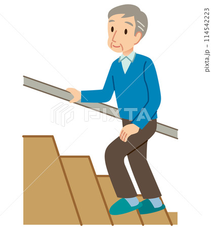 階段を上る高齢者　介護　健康 114542223