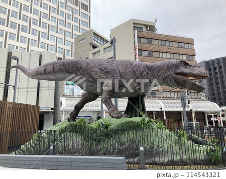 福井駅前のティラノサウルス2 114543321