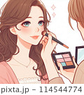 メイクをしてもらっている女性 114544774
