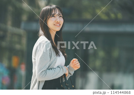 通勤するOL 114544868