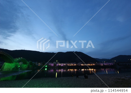 『錦帯橋と夜桜』桜 ライトアップ 山口県岩国 夜サクラ #日本観光 Kintai Bridge 『錦帯橋と夜桜』桜 ライトアップ 山口県岩国 夜サクラ #日本観光 Kintai Bridge 114544954