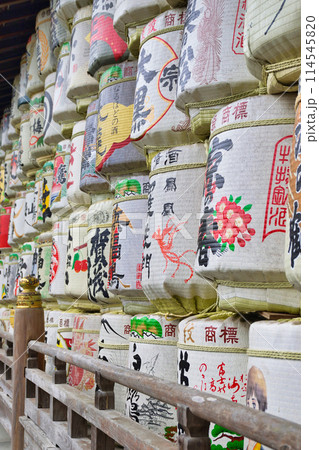 京都　松尾大社　酒樽（京都府京都市西京区） 114545820