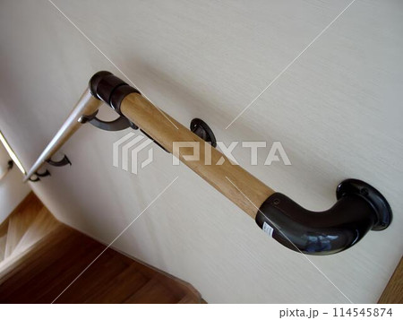 手すり　階段　住まい 114545874