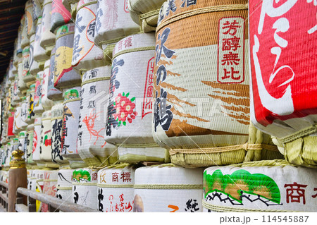 京都　松尾大社　酒樽（京都府京都市西京区） 114545887