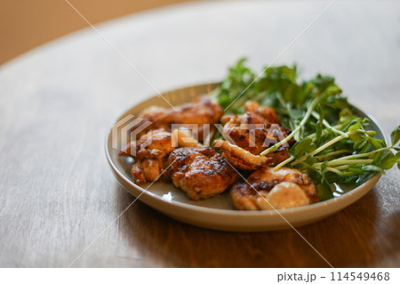 鶏肉と豆苗の一皿料理 114549468