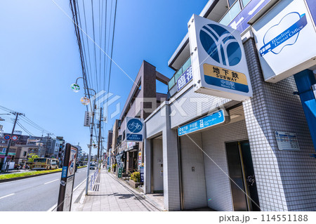 日本の横浜都市景観 横浜市営地下鉄 中田駅・エレベータ―などを望む 日本の横浜都市景観 横浜市営地下鉄 中田駅・エレベータ―などを望む 114551188