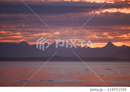 Beautiful sunset over the mountains in British Columbia Beautiful sunset over the mountains in British Columbia 114551595
