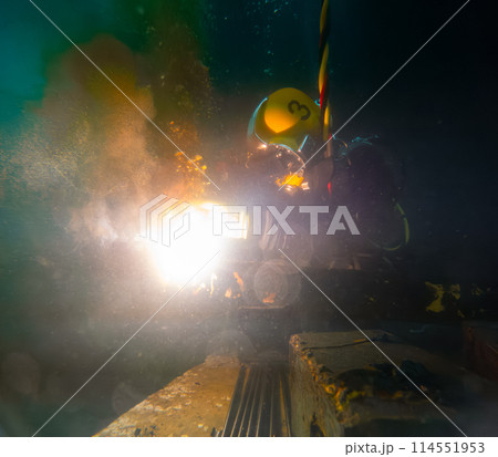 Underwater oxy-fuel in deep ocean depths Underwater oxy-fuel in deep ocean depths 114551953