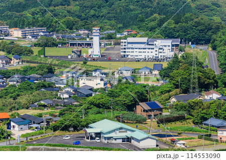 遠見番山いこいの森自然公園から見る日置市の街並み 114553090