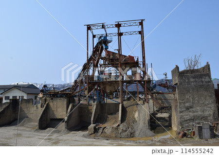 砕石工場 建設資材の生産現場 114555242