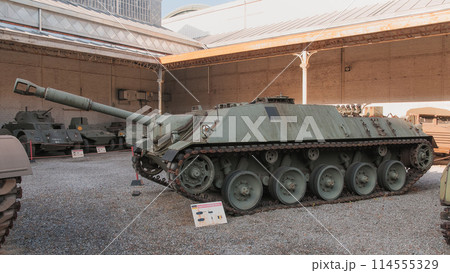 ベルギー軍ヤークトパンツァーカノーネ90駆逐戦車 114555329