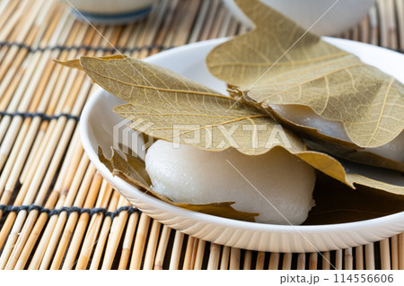 柏餅のクローズアップ 114556606