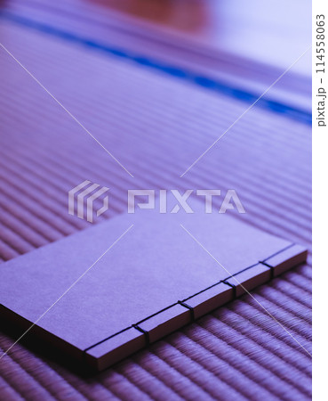 怪しい本 114558063