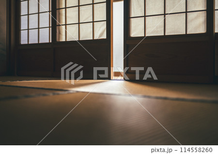 静かな和室の空間 114558260