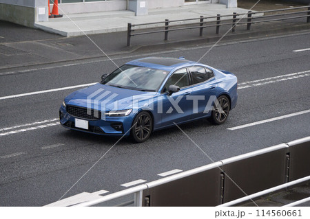 セダン 道路走行 セダン 道路走行 114560661