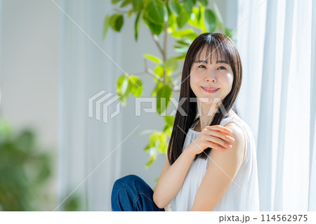 若い日本人女性の美容イメージ 若い日本人女性の美容イメージ 114562975