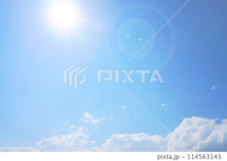 青空, 背景, 空, 猛暑, 熱中症, 夏, 真夏, 太陽, 暑い, 炎天下, 酷暑, 残暑, 熱波 114563143