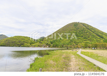 榛名山　榛名富士　榛名湖 114564170