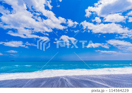 海　海岸イメージ　 114564229