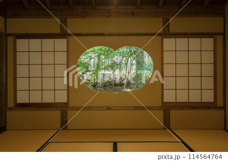 京都　地蔵院（竹寺）　猪目窓のある茶室 114564764