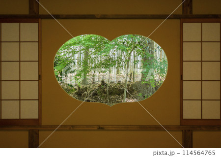 京都　地蔵院（竹寺）　猪目窓のある茶室 114564765