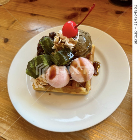 おいしいスイーツ 114564961