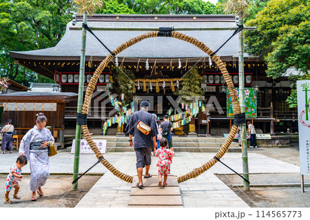 【神奈川県】平塚八幡宮の茅の輪くぐり神事 114565773