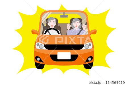 シニア夫婦の乗るオレンジの自動車が危険運転・事故に遭うイラスト_危険な高齢者運転イメージ 114565910