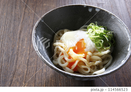 温泉卵のせぶっかけうどん 温泉卵のせぶっかけうどん 114566523
