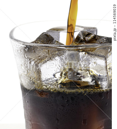 アイスコーヒー　（白背景） 114569019