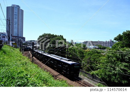 地下化前の鶴ヶ峰駅周辺の風景 114570014