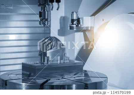 The lens reflector mold measuring process by CMM machine. The lens reflector mold measuring process by CMM machine. 114570199
