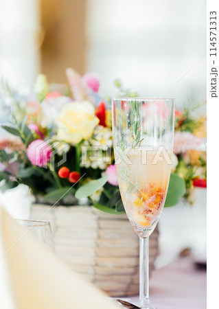 ウエディング 披露宴 乾杯 ウエディング 披露宴 乾杯 114571313